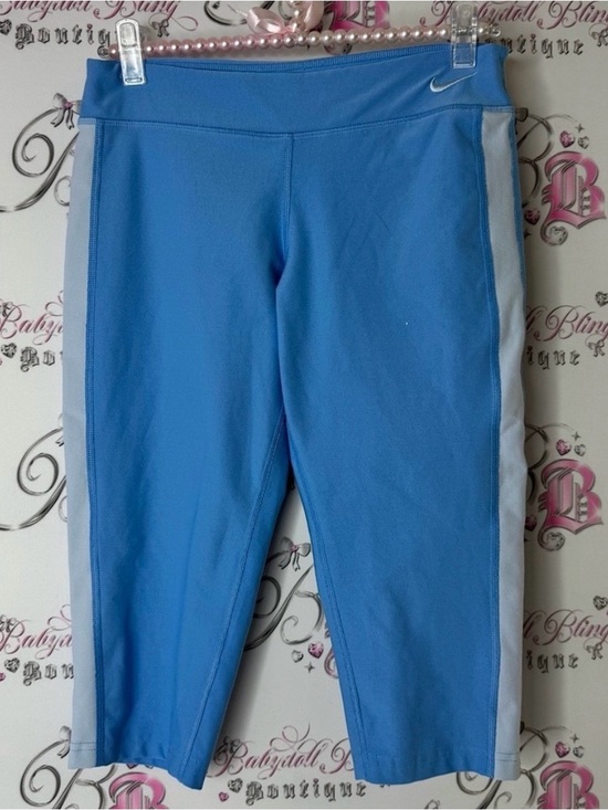 Nike Pants - Nike Vintage Look Capri Leggings